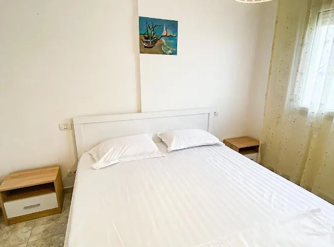 Zinas Apartment